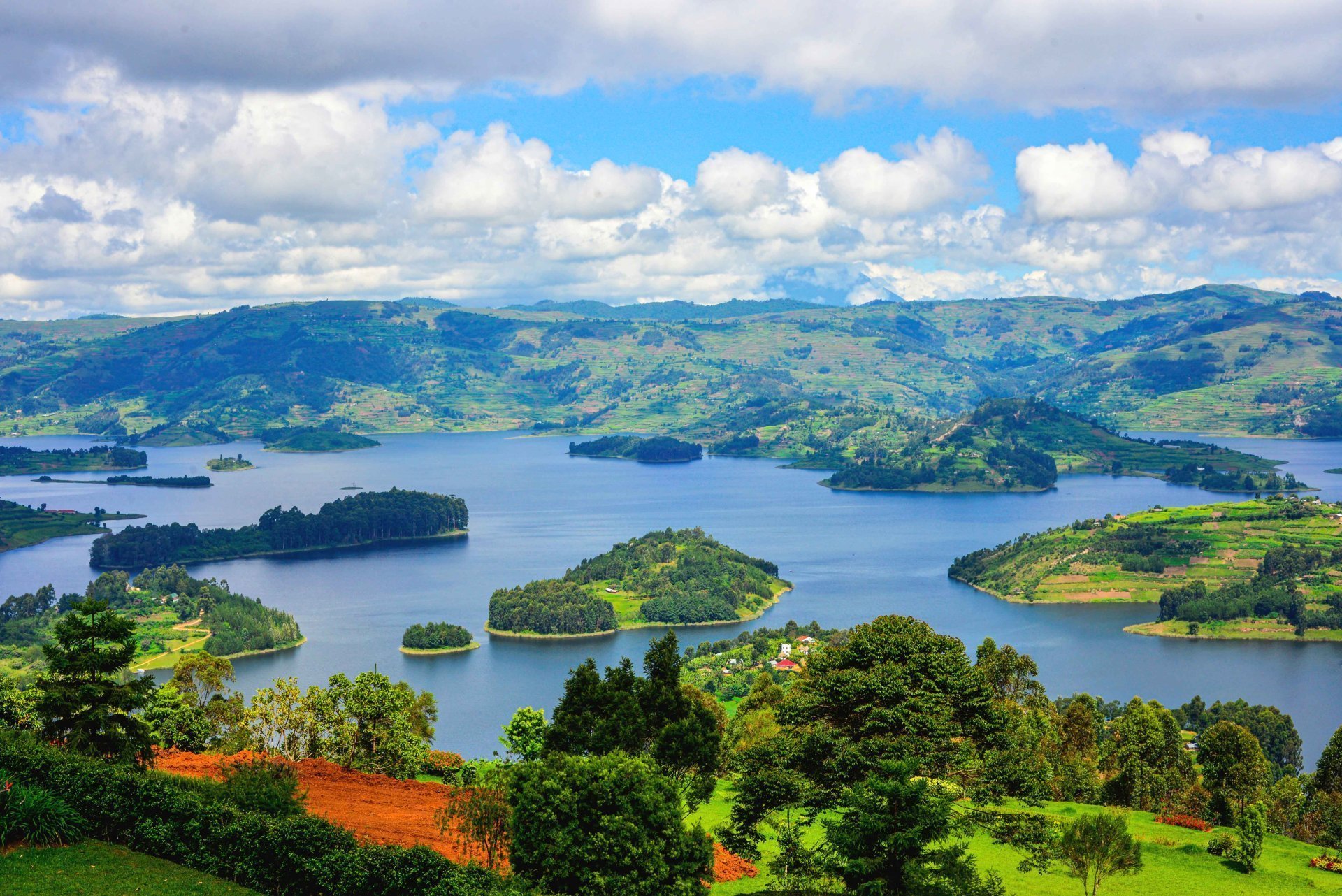 About Uganda hero banner